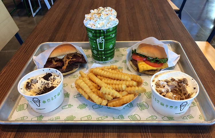 https://milwaukeerecord.com/wp-content/uploads/2017/12/ShakeShack4.jpg?x32475