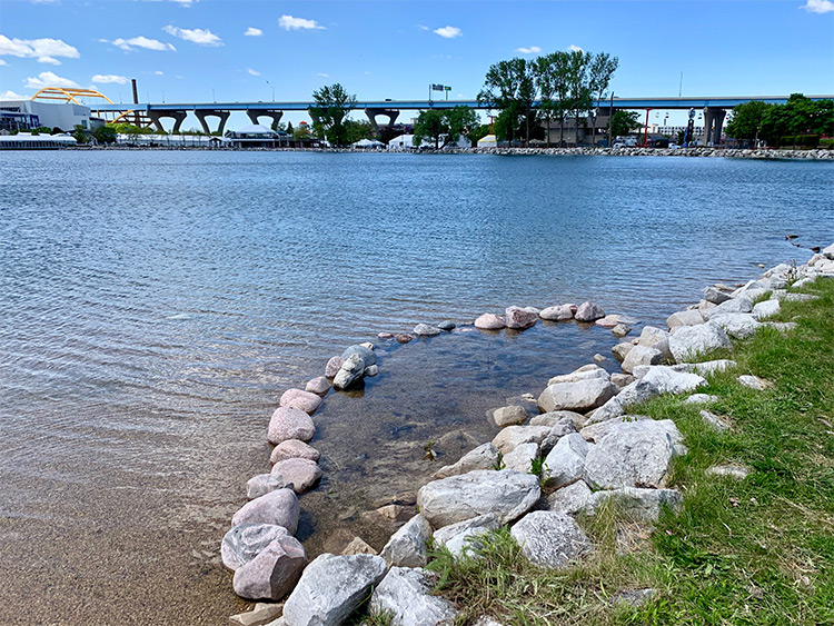 Exploring the beauty (and the fishing spots) of Lakeshore State Park