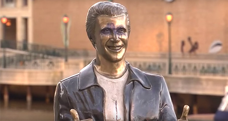 Not exactly the front row: New Uecker statue unveiled at Miller Park