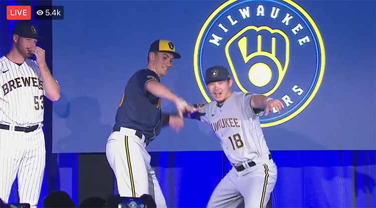 Brewers unveil updated logo, new uniforms at Miller Park