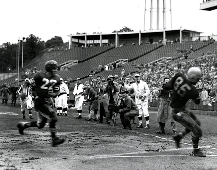 Look at how Packers-Bears rivalry played out at Milwaukee's County Stadium