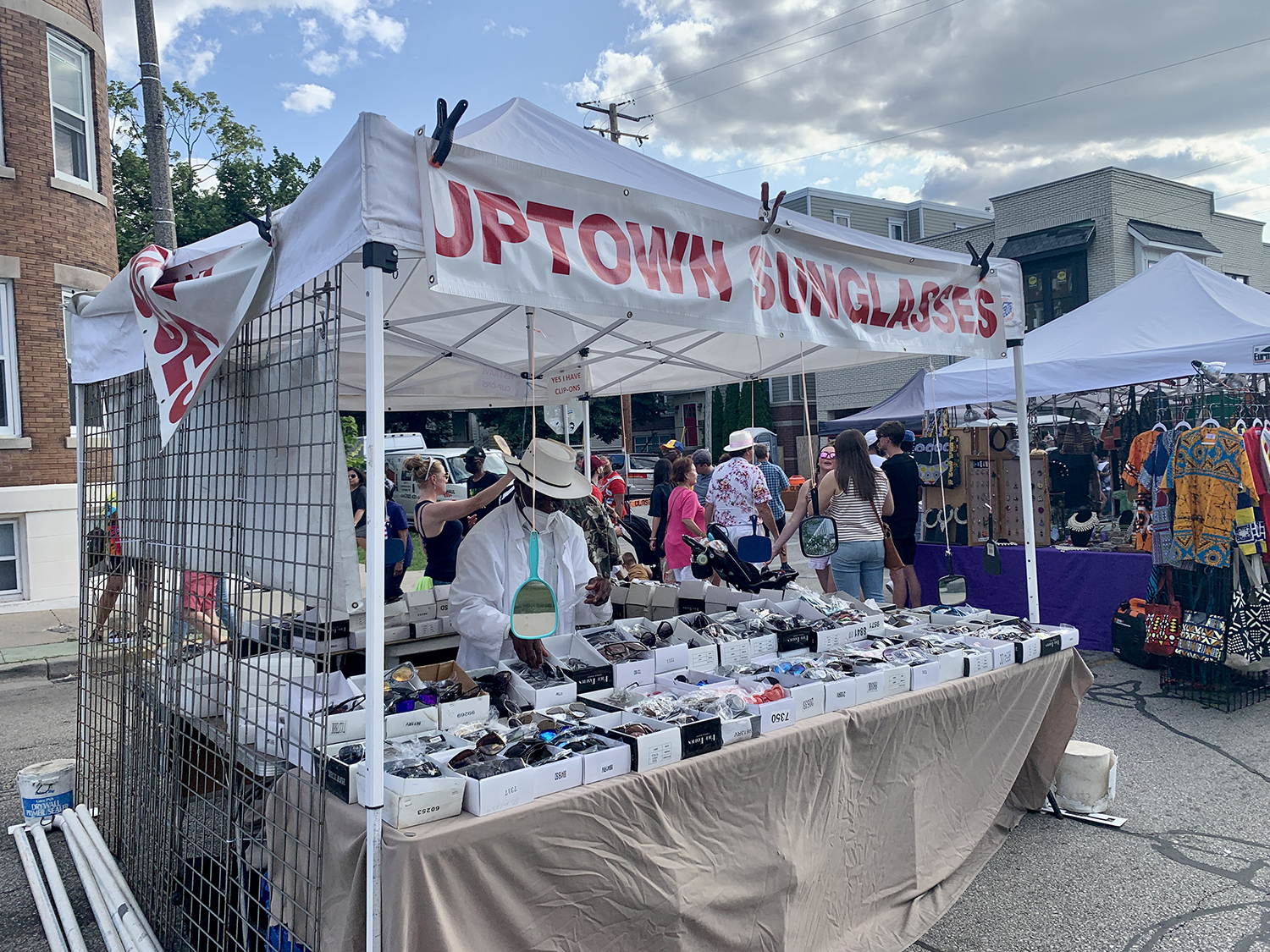 Please enjoy 34 pictures from the 2022 Brady Street Festival