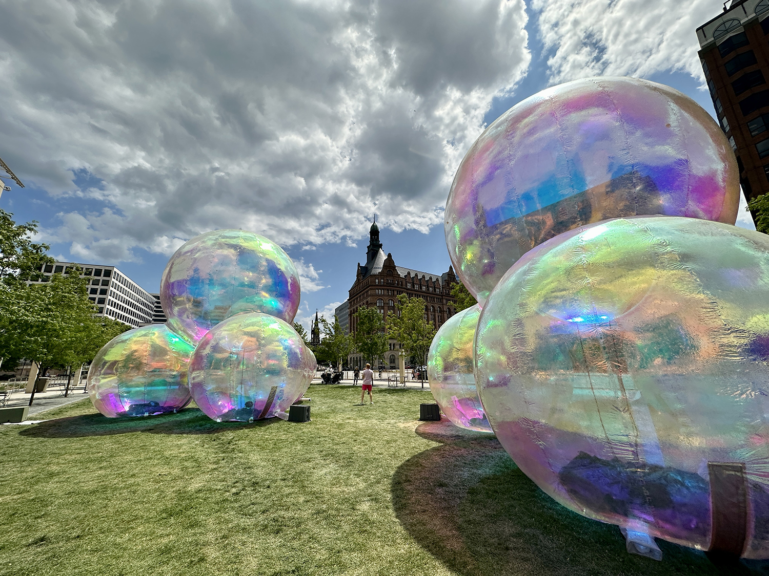 The Bubbles Have Landed in Milwaukee » Urban Milwaukee