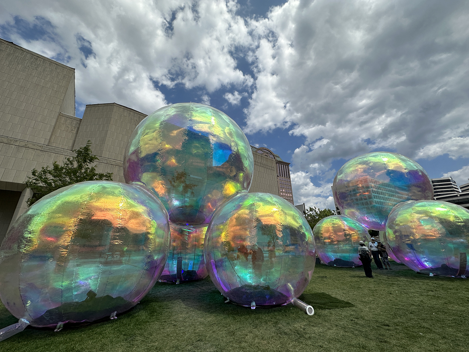 The Bubbles Have Landed in Milwaukee » Urban Milwaukee