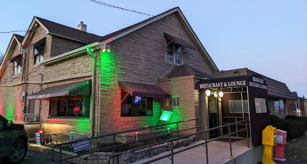 Milwaukee’s Brass Key Restaurant & Lounge has lowkey fish fry