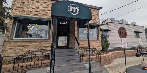 Exterior of Matty's Bar & Grille in New Berlin