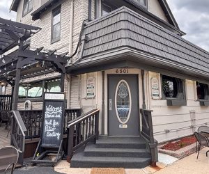 Exterior of Balistreri's Bluemound Inn