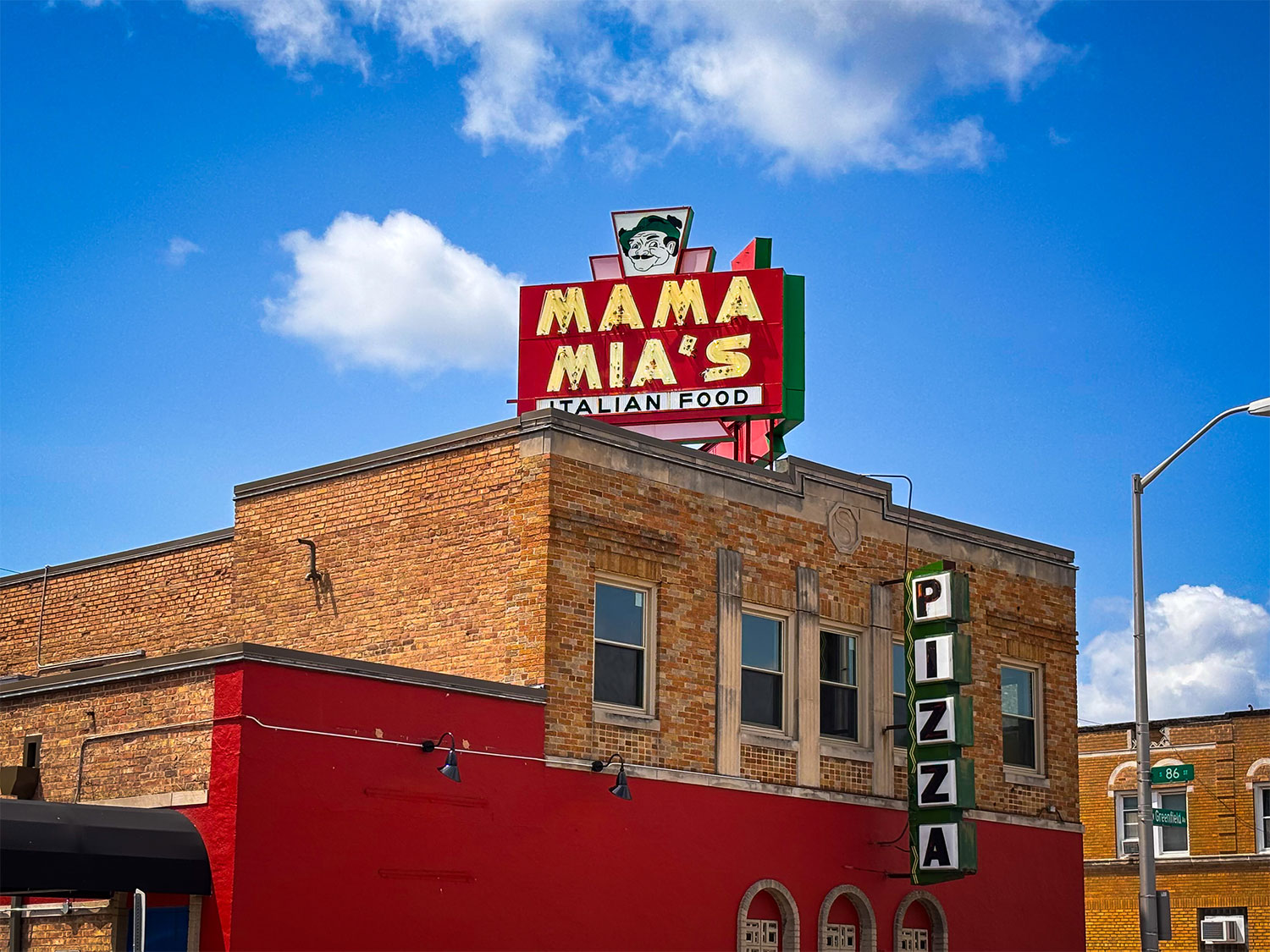 Exterior of Mama Mia's in West Allis, Wisconsin
